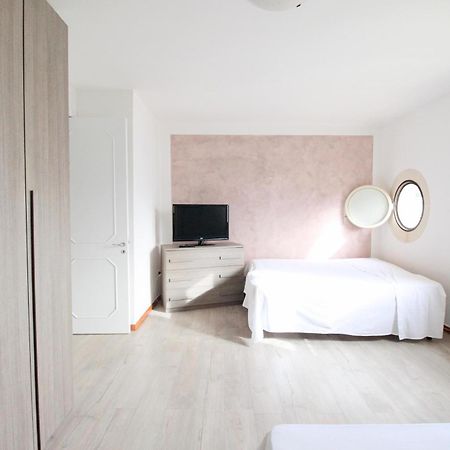Graziella Apartments By Renthousesalento San Foca Bagian luar foto